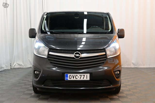 Opel Vivaro 2