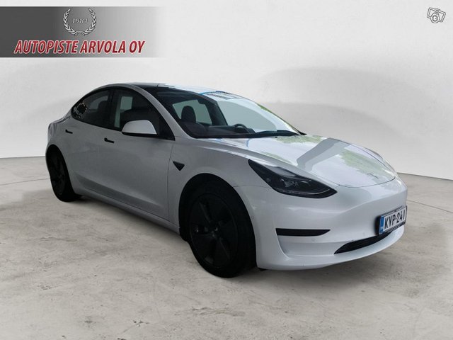 Tesla Model 3 2