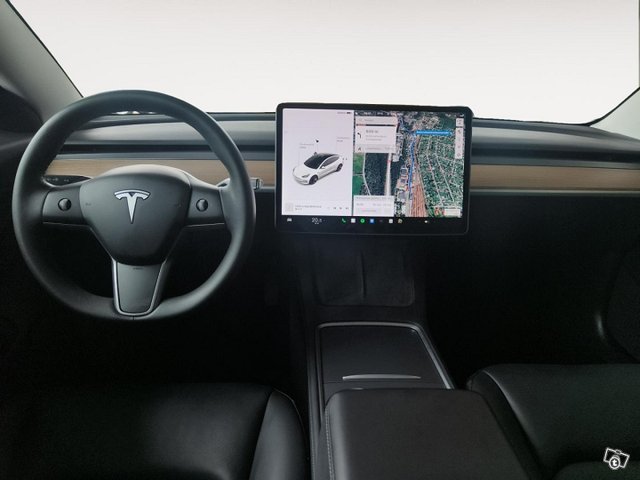 Tesla Model 3 17