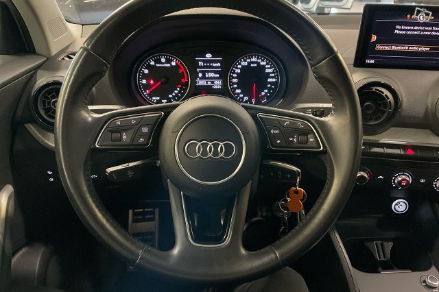 Audi Q2 13