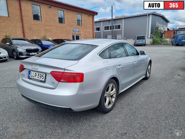 Audi A5 4