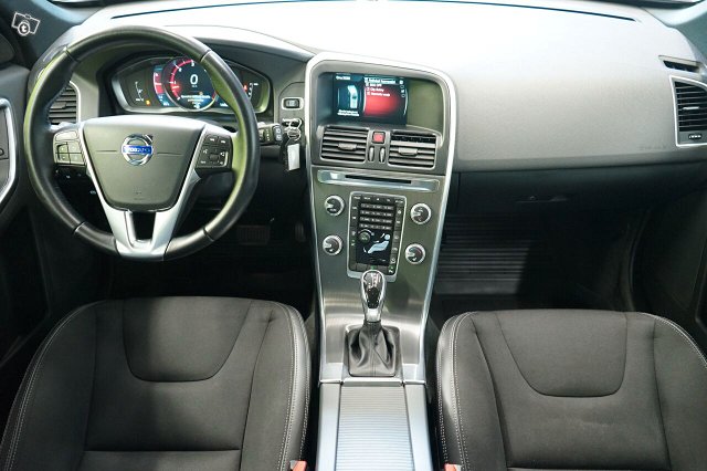 Volvo XC60 13