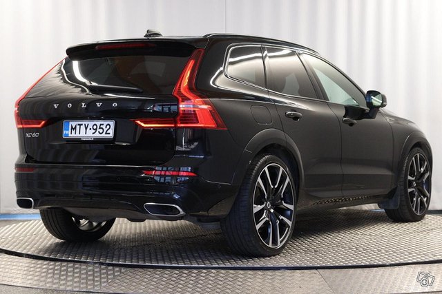 Volvo XC60 4