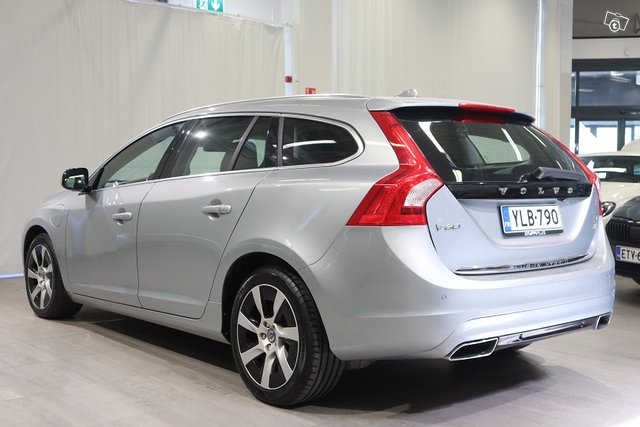 Volvo V60 4