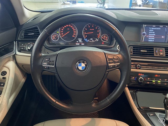 BMW 523 19