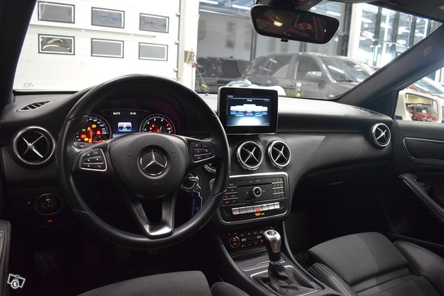 Mercedes-Benz A 5