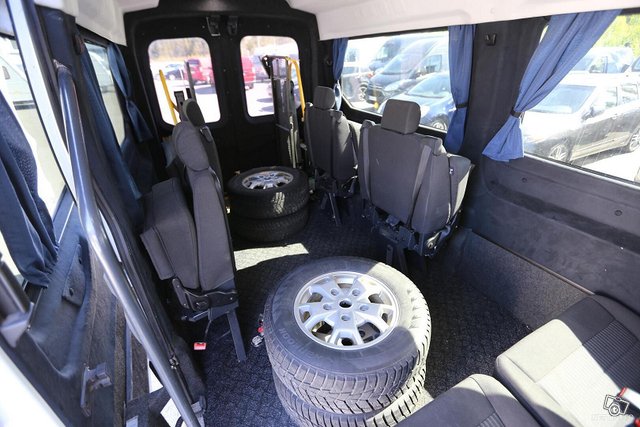 Ford Transit 14