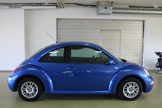 Volkswagen New Beetle 2