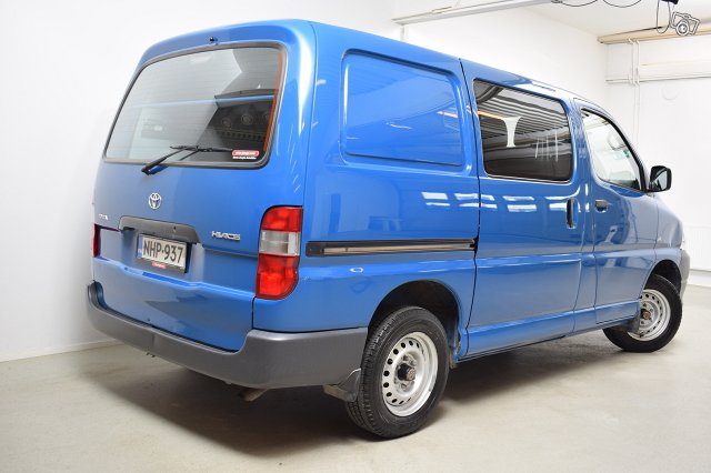 Toyota Hiace 5