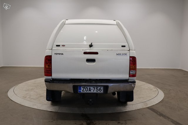 Toyota Hilux 6