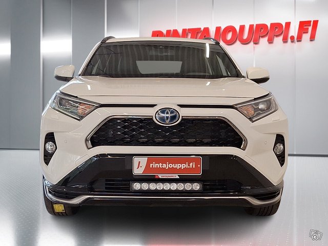 Toyota RAV4 Plug-in 3