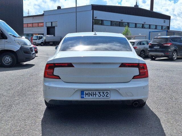 Volvo S90 6