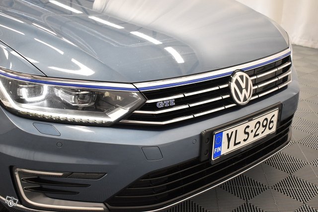 Volkswagen Passat 10