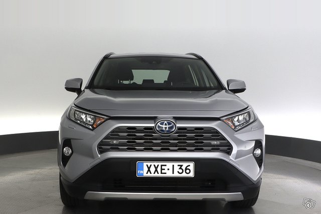 Toyota RAV4 8