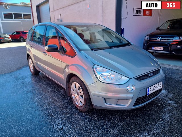 Ford S-MAX 1