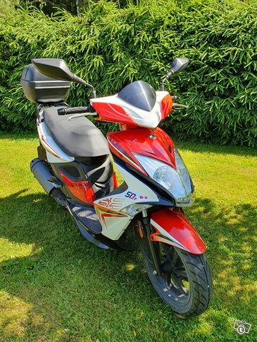 Kymco skootteri 2