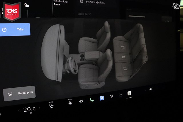 Tesla Model Y 10