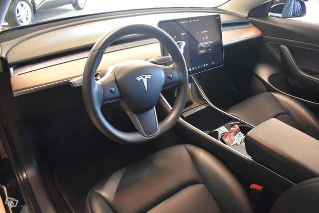 Tesla Model 3 3