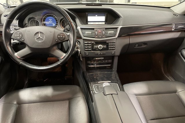 Mercedes-Benz E 7