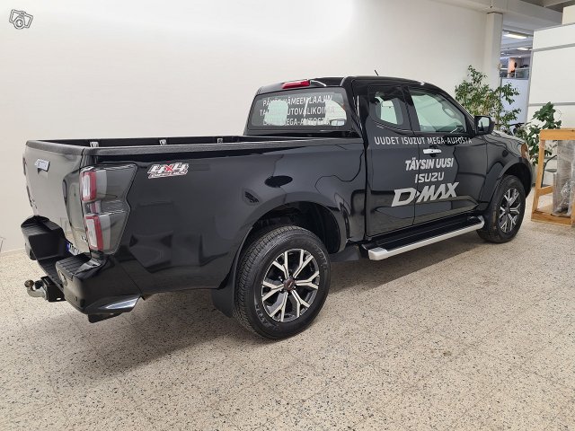 Isuzu D-Max 5