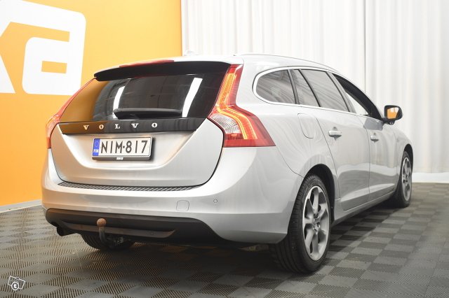 Volvo V60 8