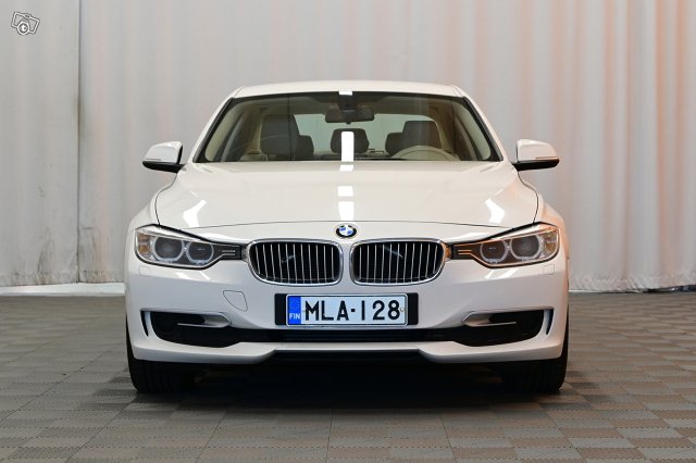 BMW 318 2