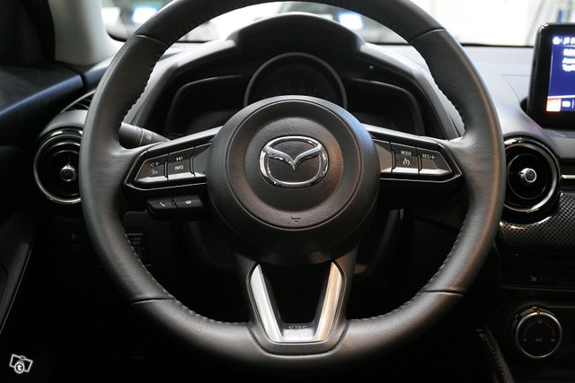 Mazda Mazda2 9