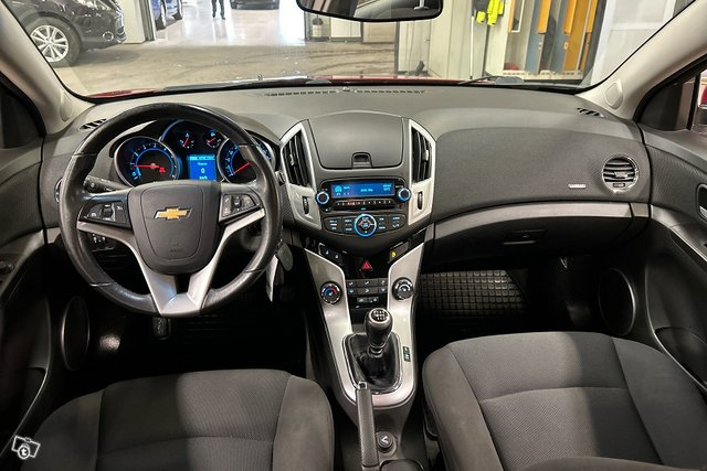 Chevrolet Cruze 9