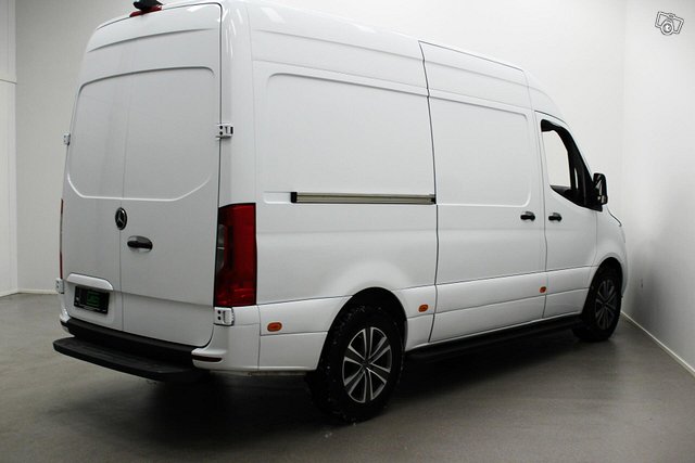 Mercedes-Benz Sprinter 16