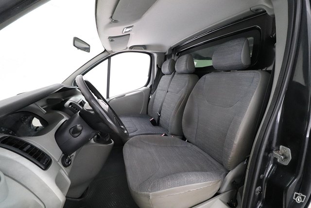 Renault Trafic 25