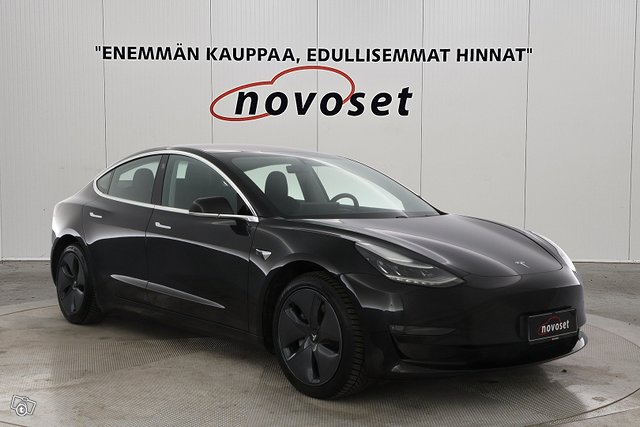 TESLA MODEL 3 5