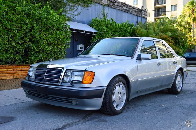 Mercedes-Benz W124 500