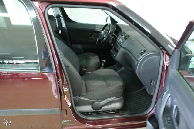 Skoda Roomster 6