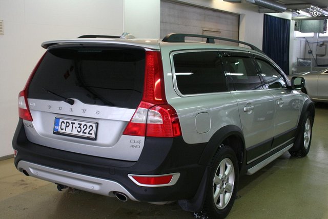 Volvo XC70 8