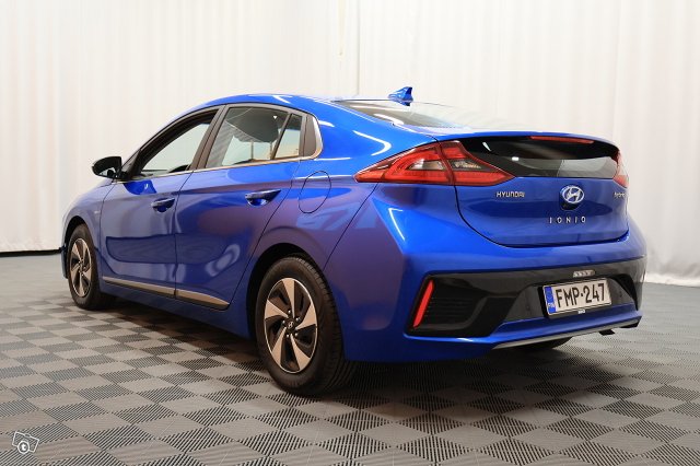 Hyundai IONIQ Hybrid 5