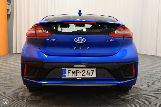 Hyundai IONIQ Hybrid 6