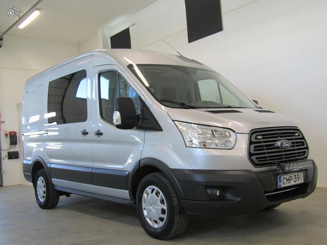 Ford Transit 9