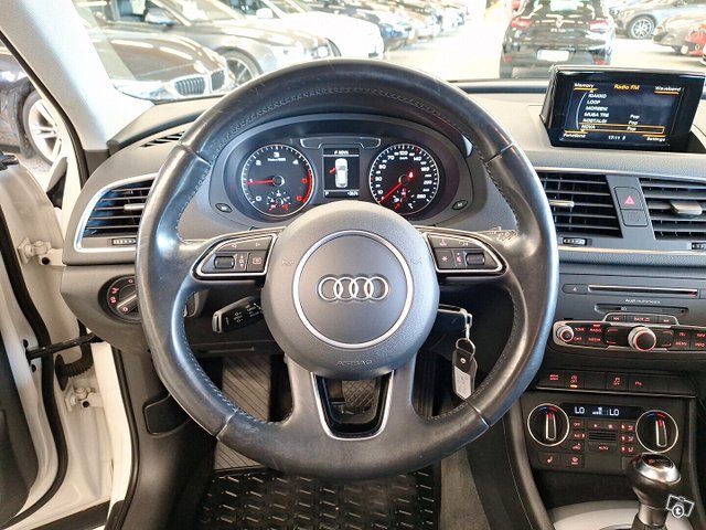 Audi Q3 17