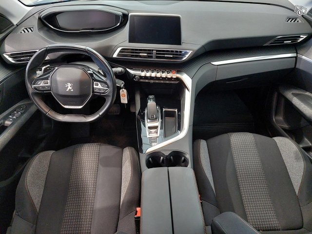 Peugeot 3008 7