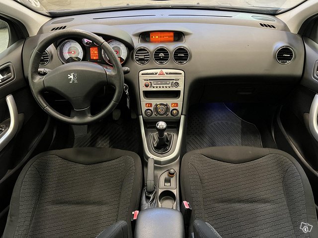 Peugeot 308 11