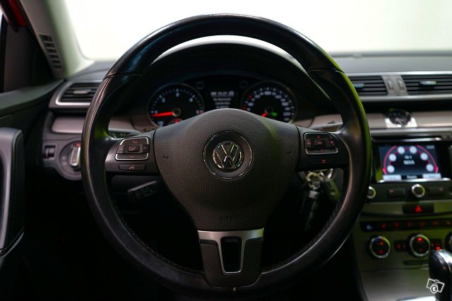 Volkswagen Passat 11