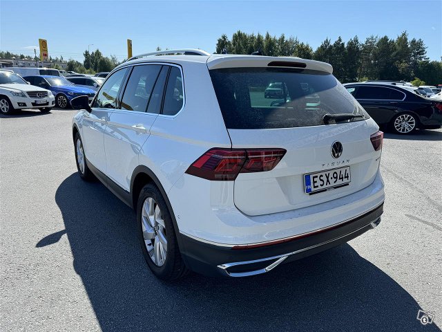 VOLKSWAGEN Tiguan 6