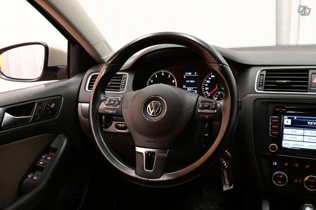 Volkswagen Jetta 14