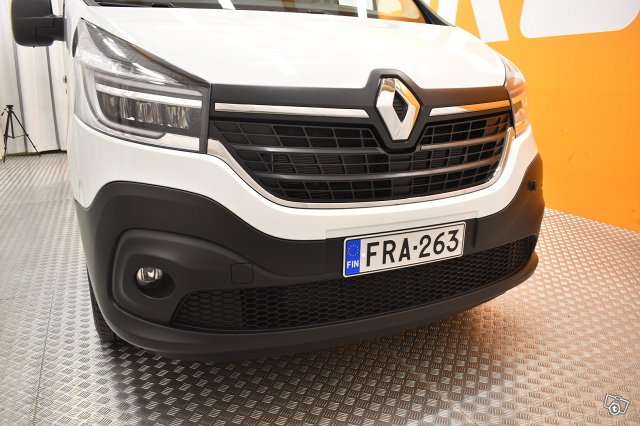 Renault Trafic 10