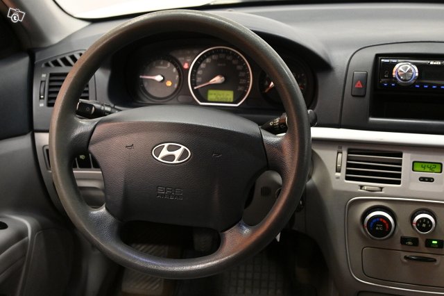 Hyundai Sonata 12
