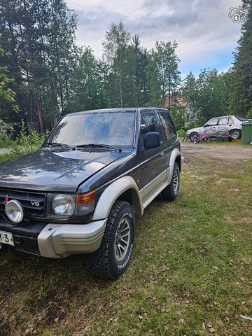 Mitsubishi Pajero, kuva 1