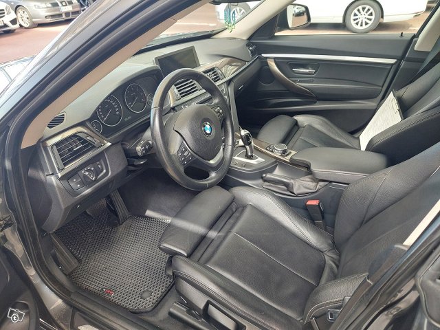BMW 320 Gran Turismo 9