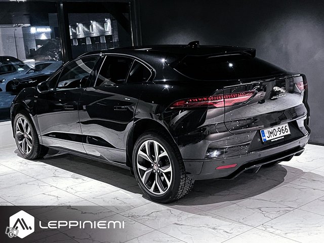 Jaguar I-Pace 6