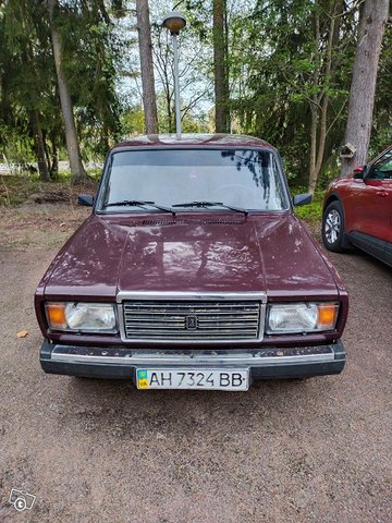 Lada 2107 2