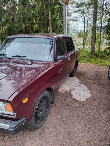 Lada 2107 4